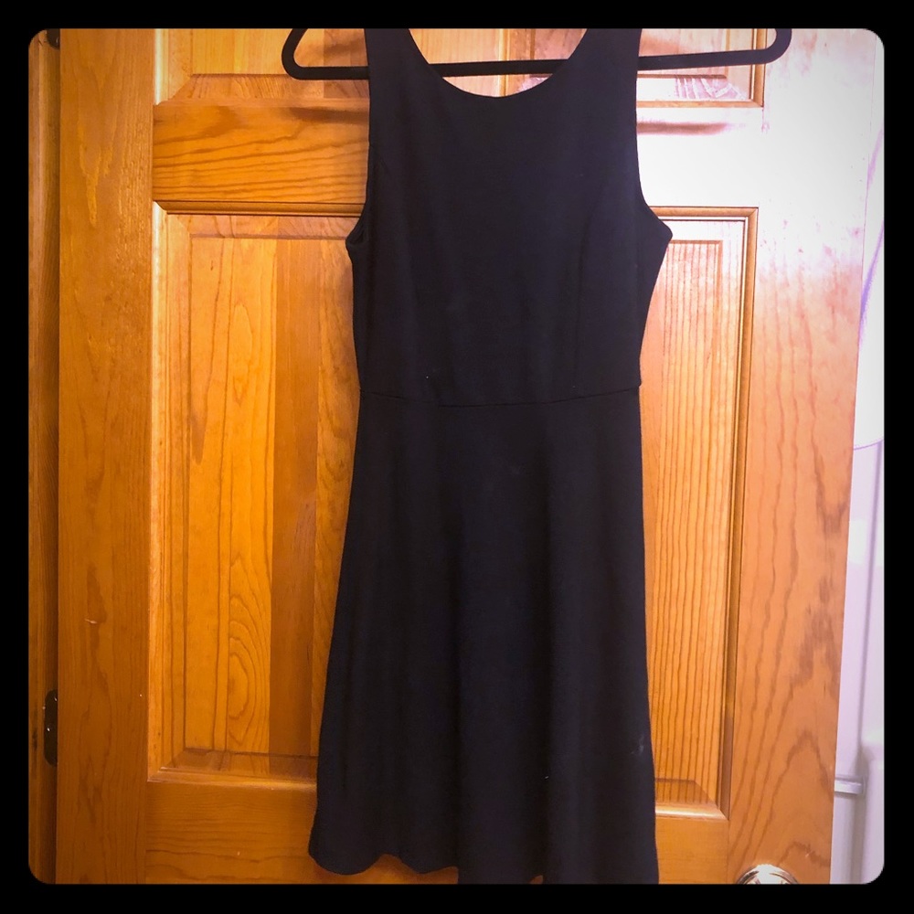 LULU’S black dress